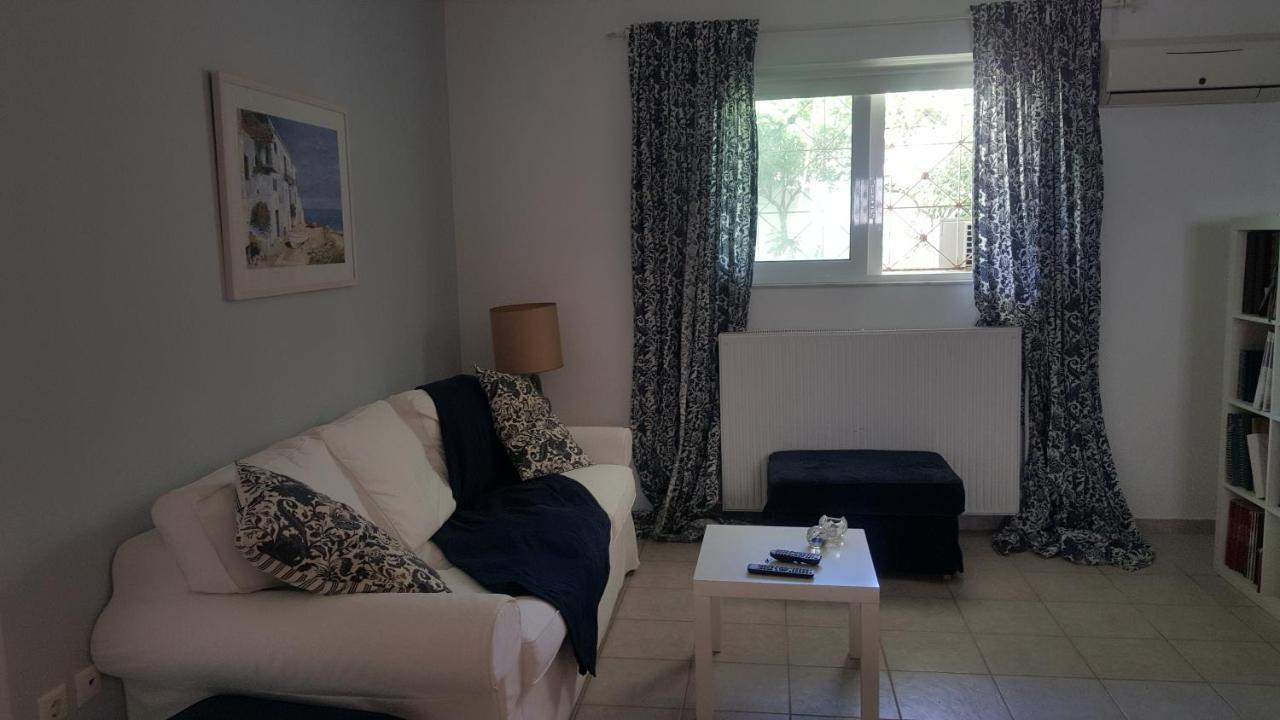 Joan'S Airport Apartment อาร์เตมีดา ภายนอก รูปภาพ